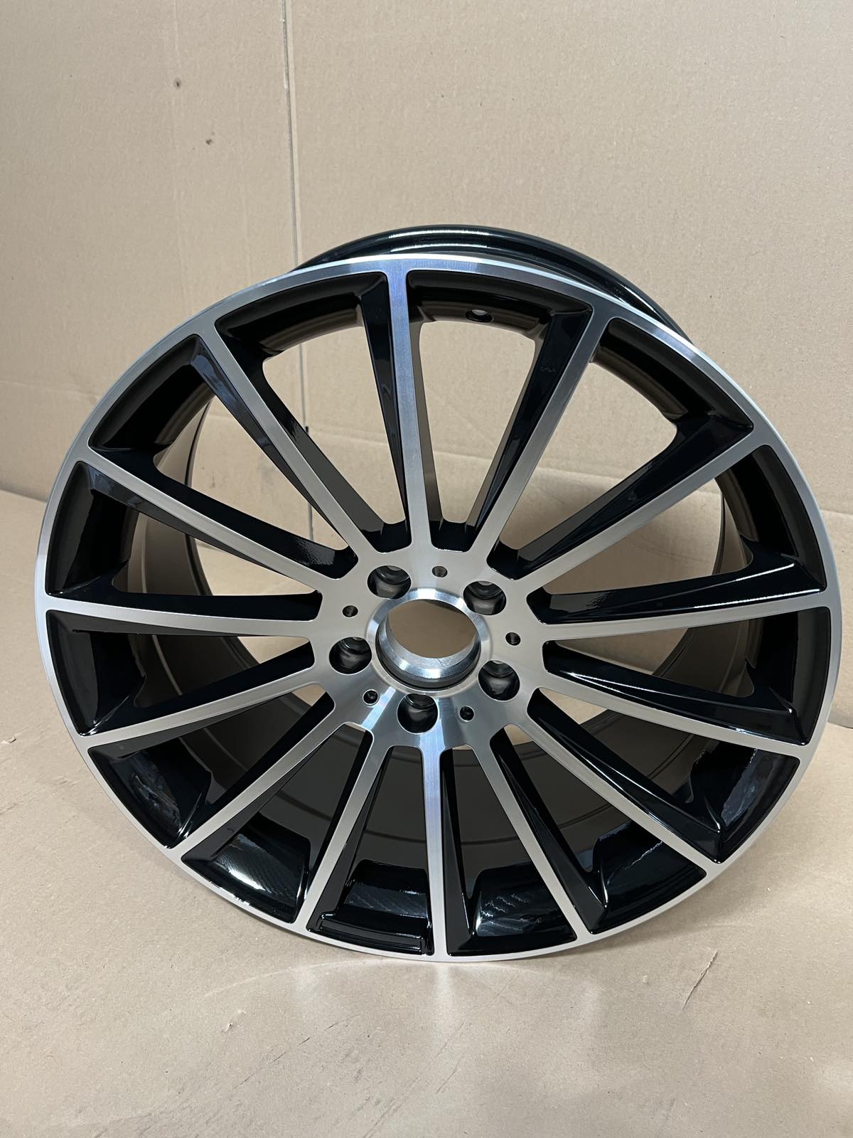 MB R19x9 5X112 ET47 66.6